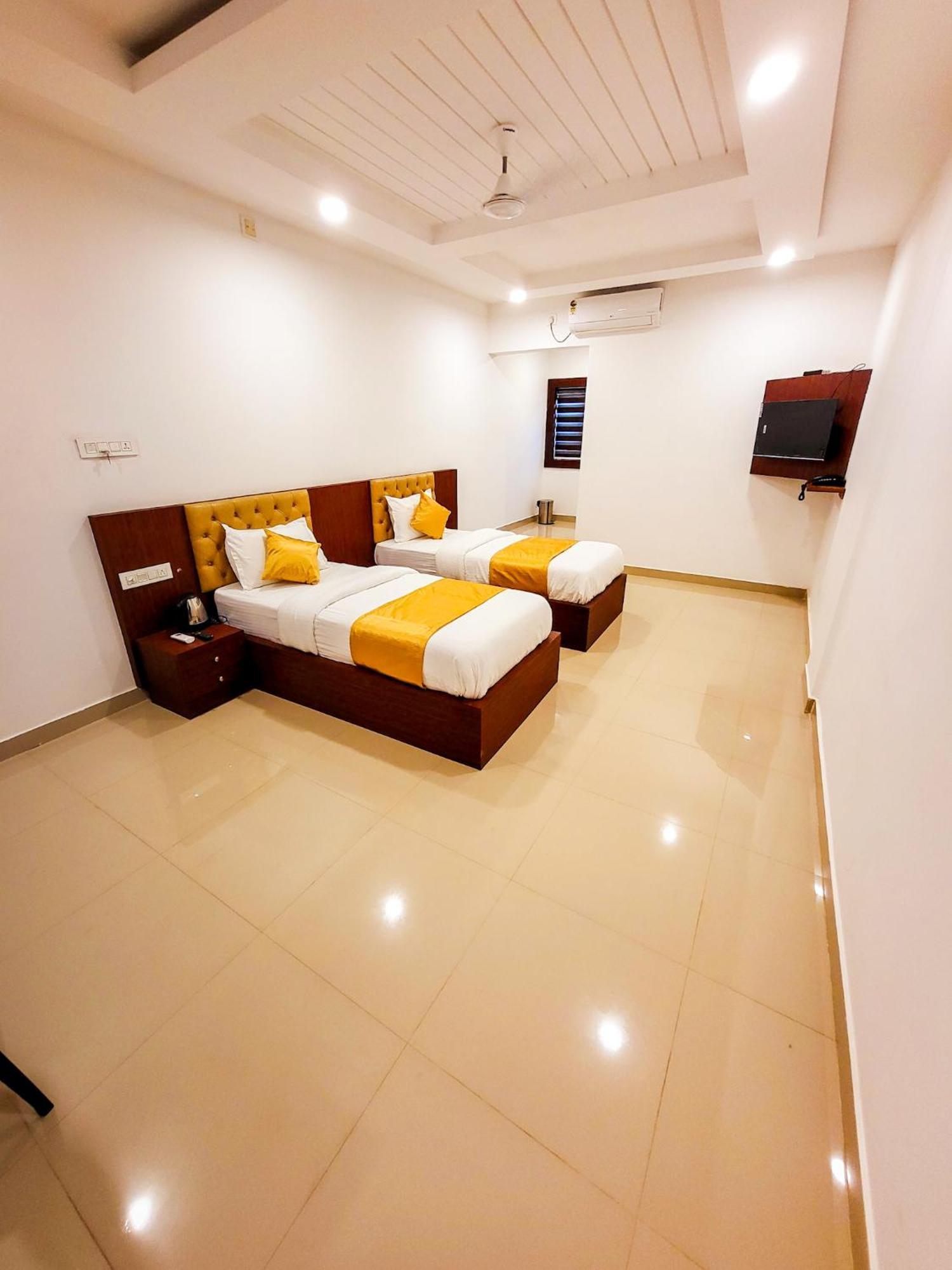 Thejaswini Residency Cheruvathur Nīleshwar Kültér fotó