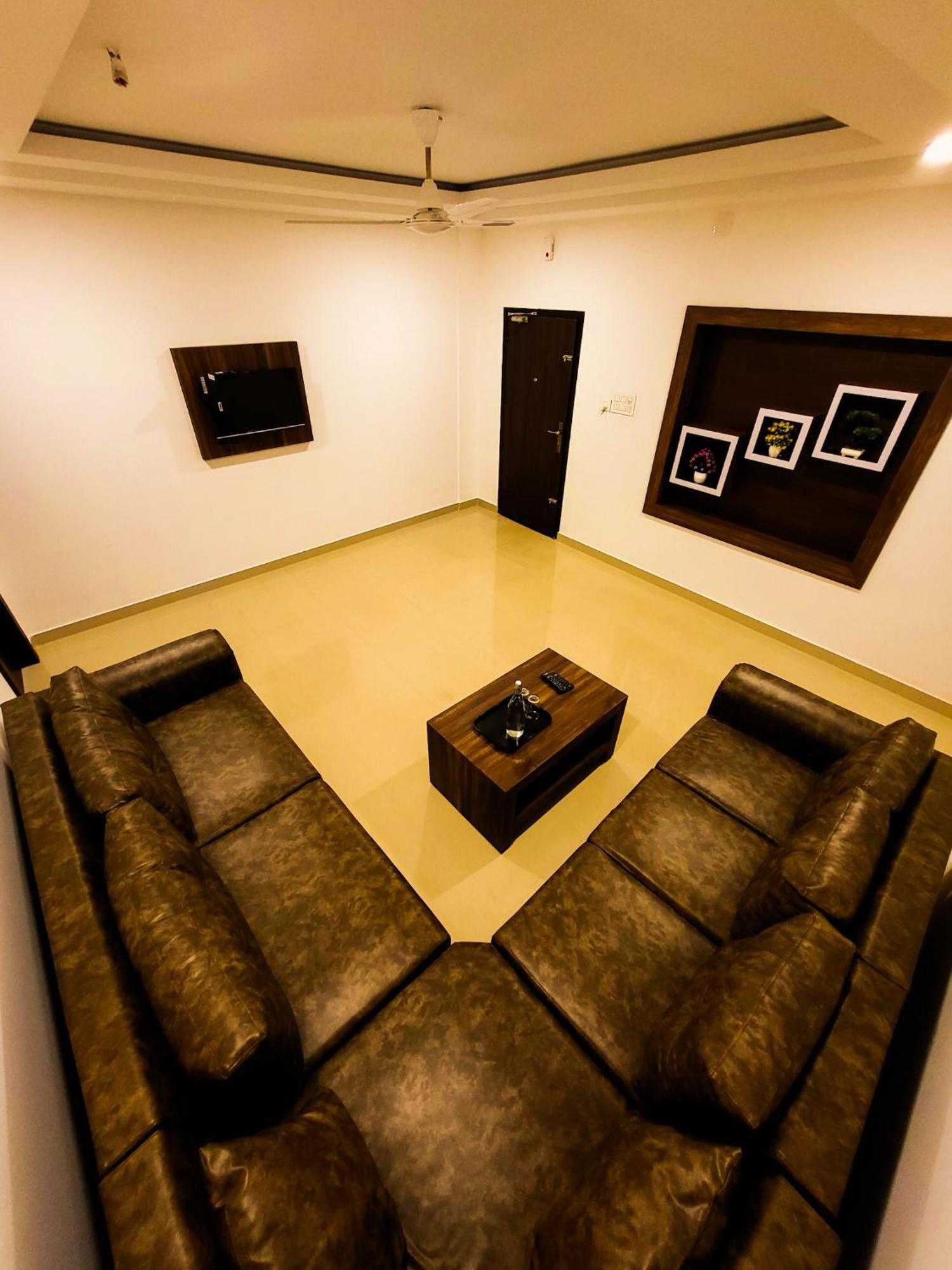 Thejaswini Residency Cheruvathur Nīleshwar Kültér fotó